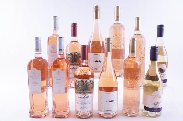 12 BOTTLES FRENCH, MOLDOVAN, CANADIAN AND NEW ZEALAND ROSÉ WINE