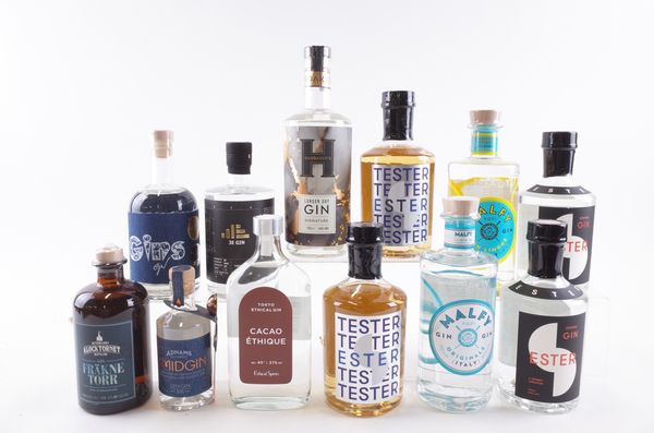 TWELVE BOTTLES GIN