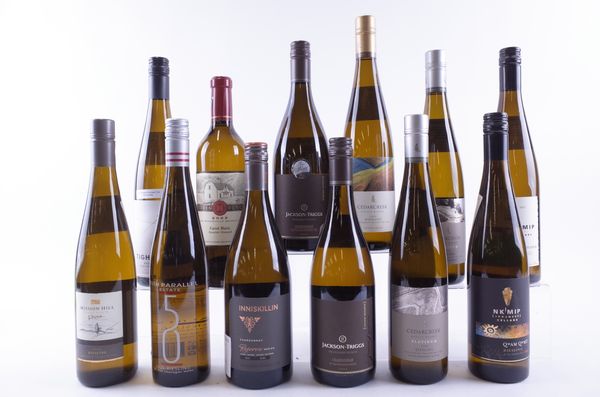 TWELVE BOTTLES CANADIAN WHITE WINE