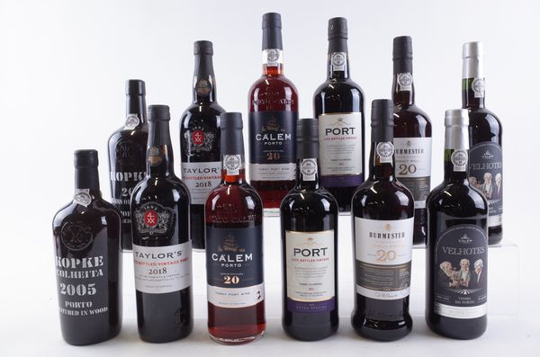 TWELVE BOTTLES PORT