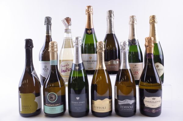 TWELVE BOTTLES ITALIAN SPARKLING WINE