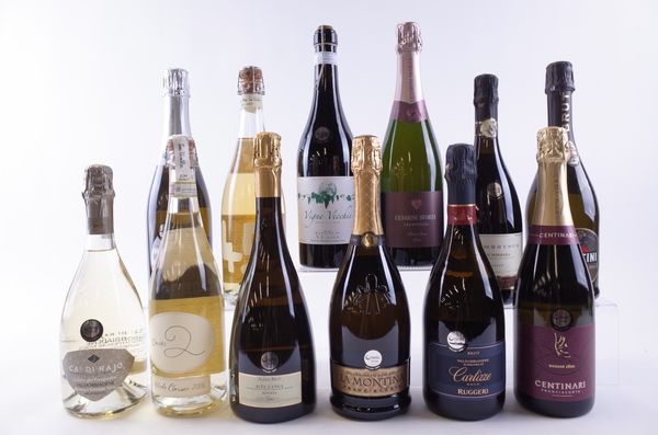 TWELVE BOTTLES ITALIAN SPARKLING WINE