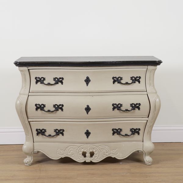 AN 18TH CENTURY STYLE FRENCH GREY PAINTED THREE DRAWER COMMODE