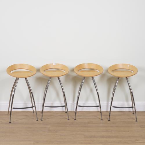 LYRA; A SET OF FOUR BEECH AND CHROME BAR STOOLS 4)
