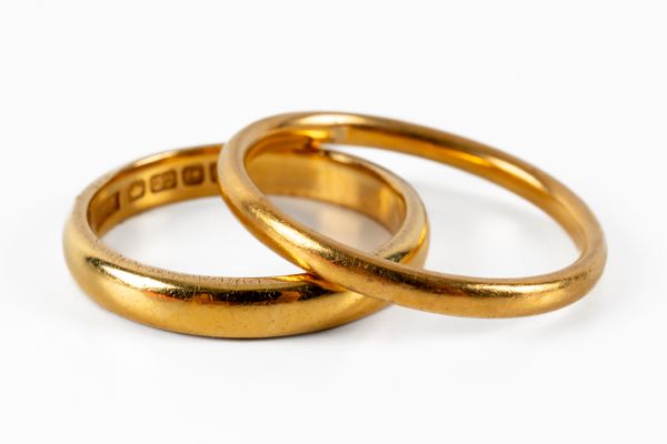 THREE GOLD WEDDING BANDS (3)