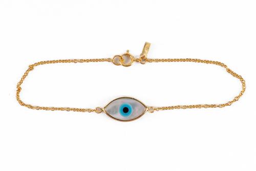 A 14CT GOLD AND MOTHER OF PEARL EYE BRACELET