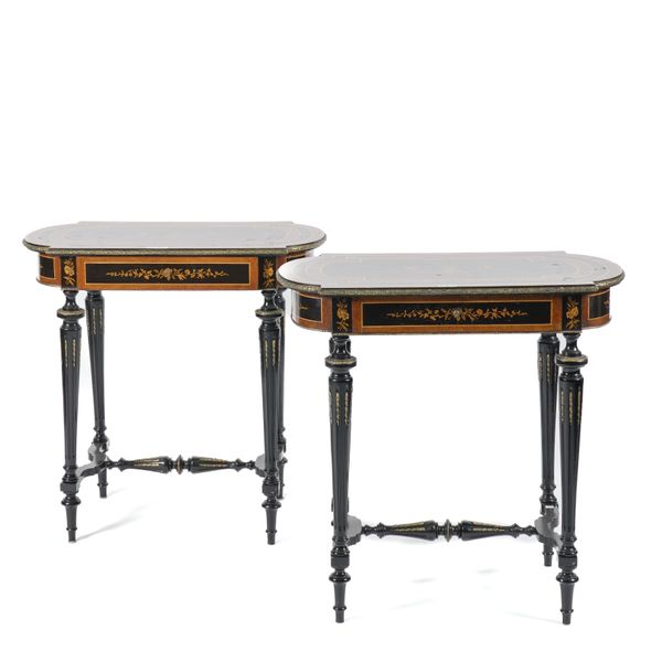 A PAIR OF GILT METAL MOUNTED MARQUETRY INLAID EBONISED ROUNDED RECTANGULAR SIDE TABLES (2)