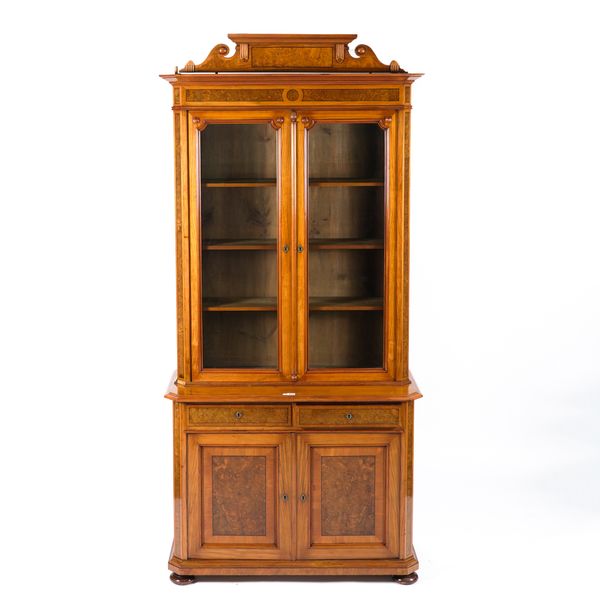 AN INLAID WALNUT DISPLAY CABINET CUPBOARD