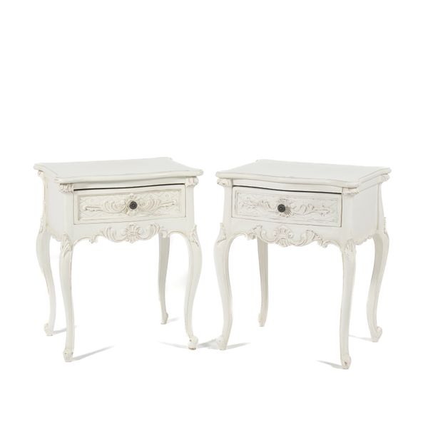 A PAIR OF ROCOCO REVIVAL CREAM PAINTED BEDSIDE TABLES (2)