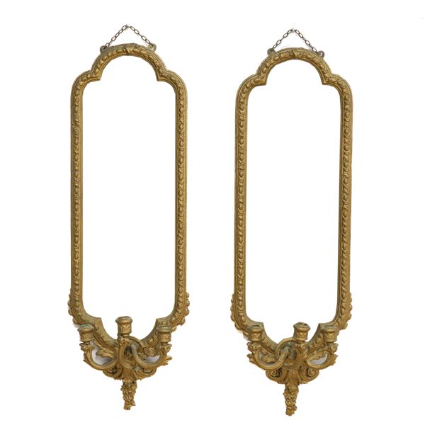 A PAIR OF 18TH CENTURY STYLE GILT FRAMED GIRANDOLE WALL MIRRORS (2)