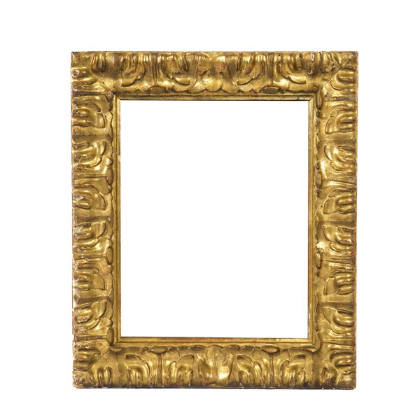 A 19TH CENTURY DEEP CARVED GILT FRAMED RECTANGULAR MIRROR