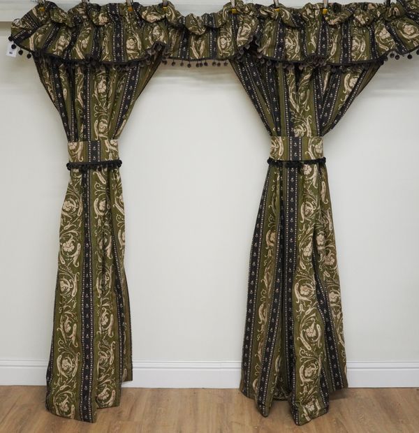 TWO PAIRS OF GREEN PATTERNED CURTAINS WITH TIE BACKS AND PELMETS (10)