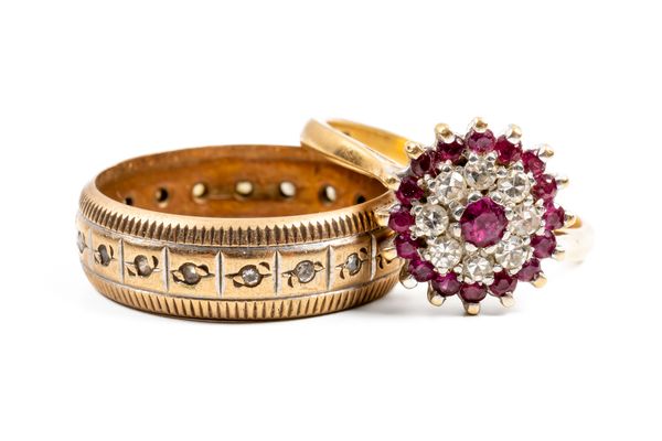 AN 18CT GOLD RUBY AND DIAMOND CLUSTER RING AND ANOTHER RING (2)