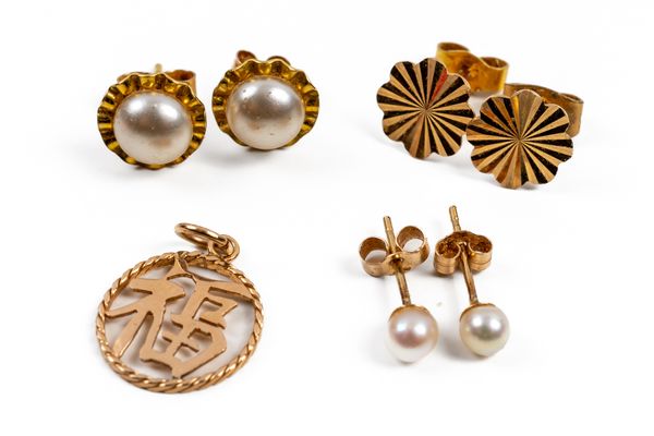 THREE PAIRS OF GOLD EARSTUDS AND AN ASIAN CHARACTER PENDANT (7)