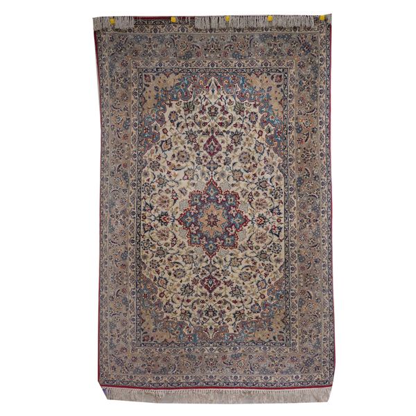 A FINE ESFAHAN RUG, PERSIAN