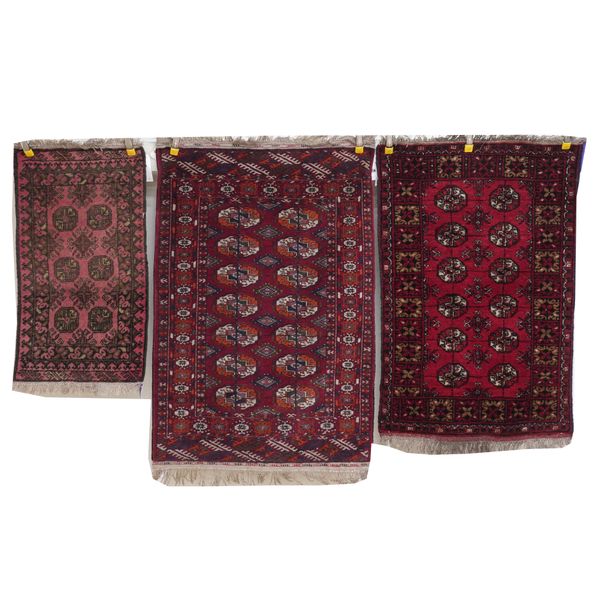 A TEKKE TURKMAN RUG (3)