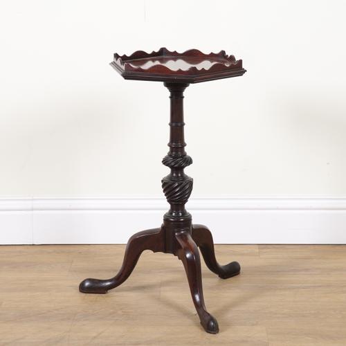 AN 18TH CENTURY MAHOGANY KETTLE STAND