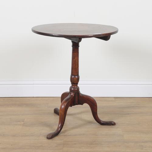 AN 18TH CENTURY OAK TRIPOD TABLE