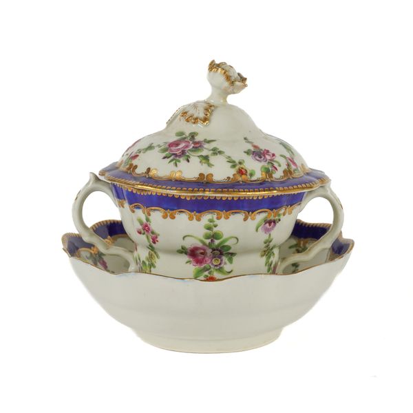 A WORCESTER CHOCOLATE CUP, COVER AND STAND (3)