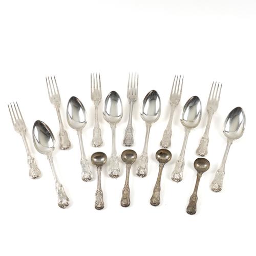 A GROUP OF KING'S PATTERN SILVER TABLE FLATWARE (16)