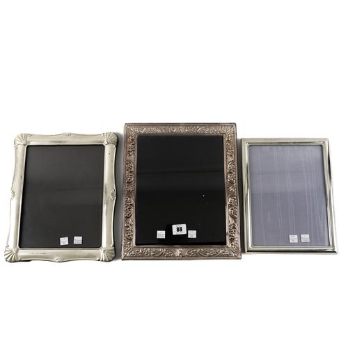 A GROUP OF PHOTOGRAPH FRAMES AND FITTINGS (8)