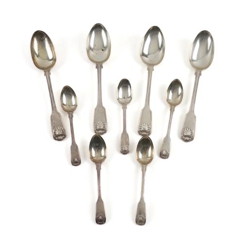 A GROUP OF SILVER DOUBLE STRUCK FIDDLE, THREAD AND SHELL PATTERN TABLE FLATWARE (9)