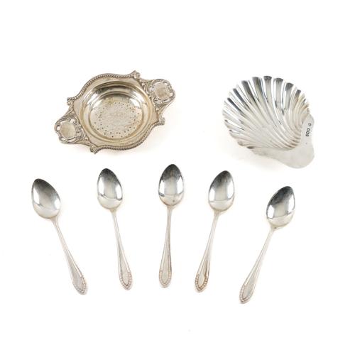 A GROUP OF SILVER (7)