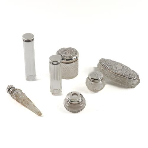 A GROUP OF SILVER MOUNTED GLASS WARES (7)