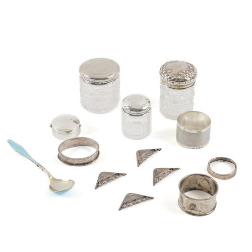 A GROUP OF SILVER AND SILVER MOUNTED WARES (13)