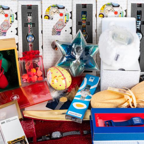 A COLLECTION OF 22 COLLECTIBLE SWATCH WATCHES