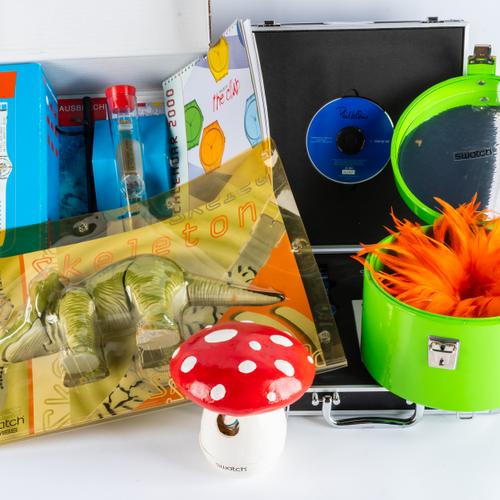 A COLLECTION OF 6 COLLECTABLE SWATCH WATCHES