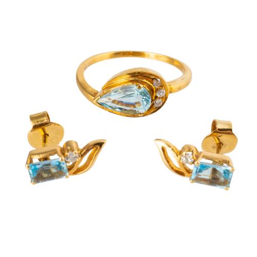 A GOLD, DIAMOND AND AQUAMARINE RING AND A PAIR OF GOLD, DIAMOND AND AQUAMARINE EARSTUDS (3)
