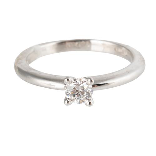 A DIAMOND SINGLE STONE RING (2)