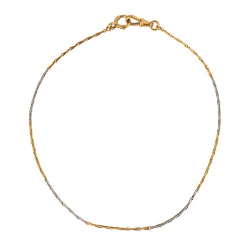 A BICOLOUR GOLD CHAIN