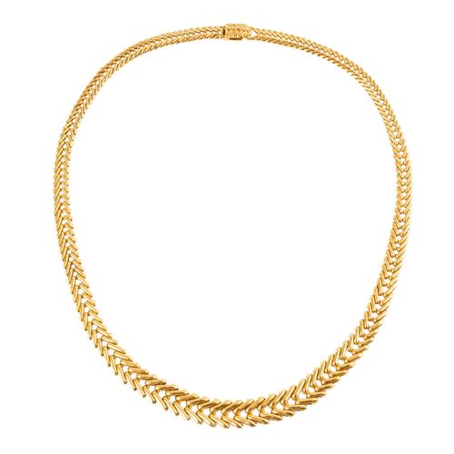 A GRADUATED FANCY LINK NECKLACE