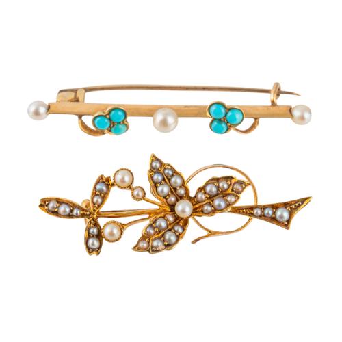 A GOLD AND SEED PEARL BROOCH AND A TURQUOISE AND SEED PEARL BROOCH (2)