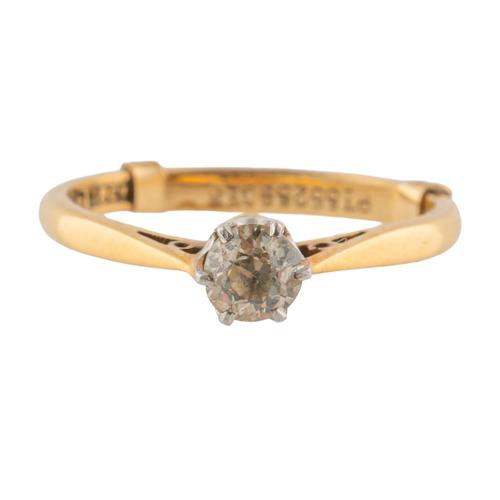 A DIAMOND SINGLE STONE RING