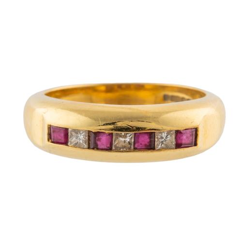 A RUBY AND DIAMOND RING (2)