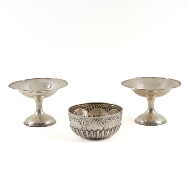 A PAIR OF BONBON DISHES AND A SILVER BOWL (3)