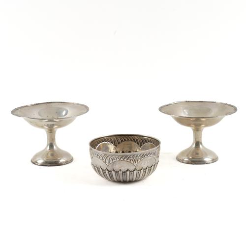A PAIR OF BONBON DISHES AND A SILVER BOWL (3)