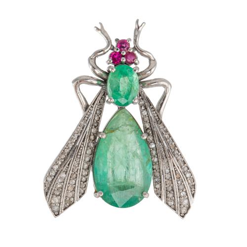 A SILVER, EMERALD, DIAMOND AND RUBY BUG BROOCH