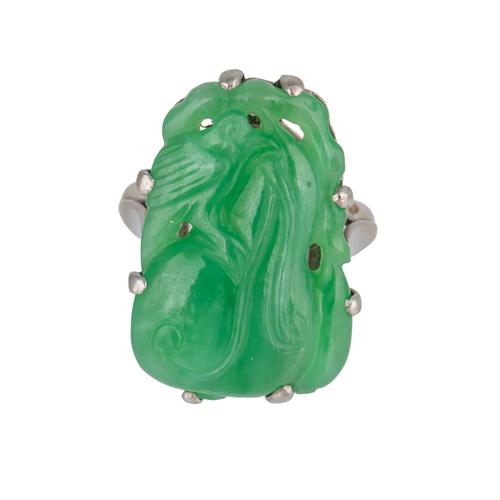 AN 18CT WHITE GOLD AND JADE RING