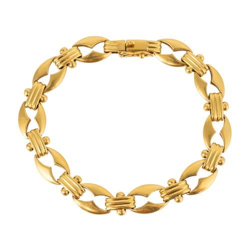 A FANCY LINK BRACELET