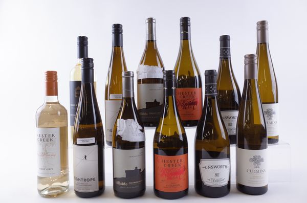 TWELVE BOTTLES CANADIAN WHITE WINE