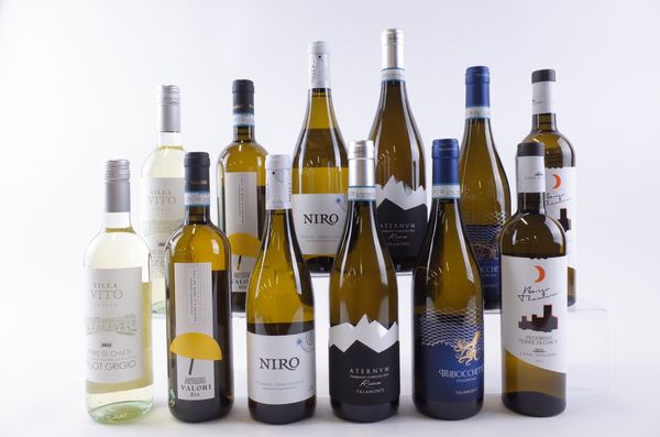 TWELVE BOTTLES ITALIAN (AMBRUZZO) WHITE WINE