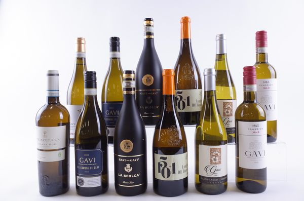 TWELVE BOTTLES ITALIAN WHITE WINE