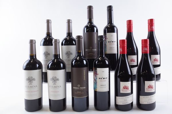 TWELVE BOTTLES CANADIAN RED WINE