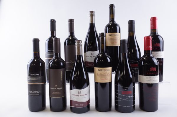 TWELVE BOTTLES CANADIAN RED WINE