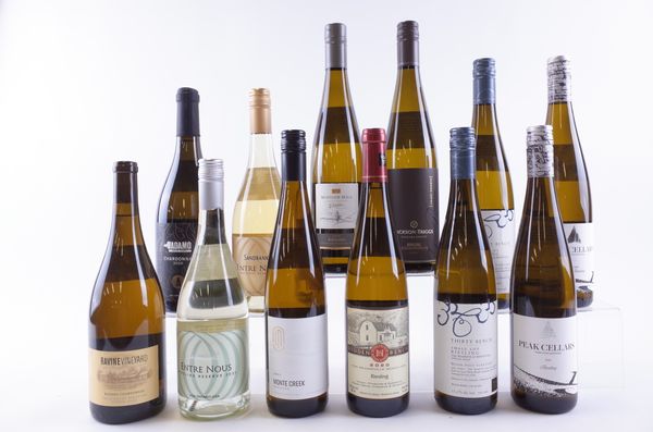 TWELVE BOTTLES CANADIAN WHITE WINE