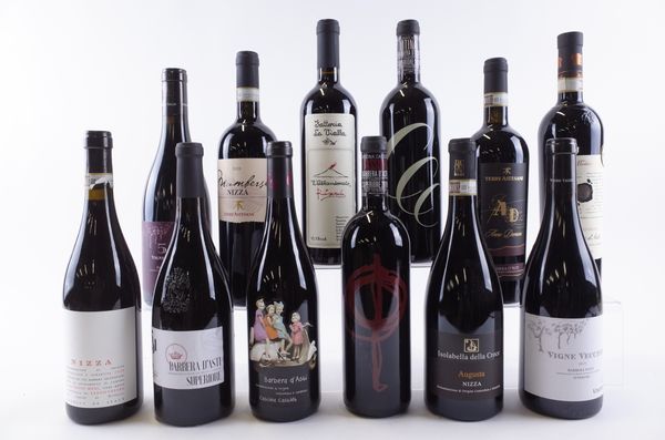 TWELVE BOTTLES ITALIAN RED WINE